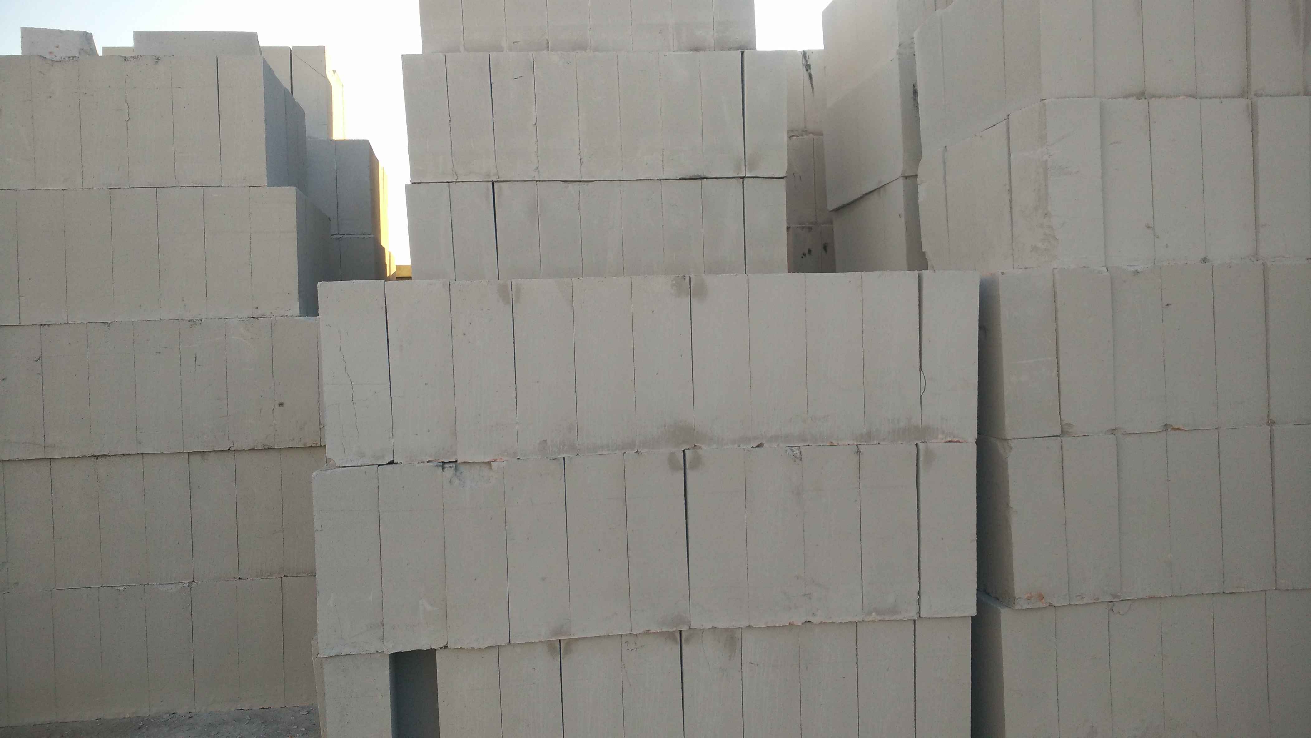 蒸压加气混凝土砌块 现代建筑中的绿色节能材料